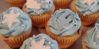 Frozen-Themed-Cupcakes