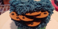 Cookie-Monster-with-Cookies-Smashcake